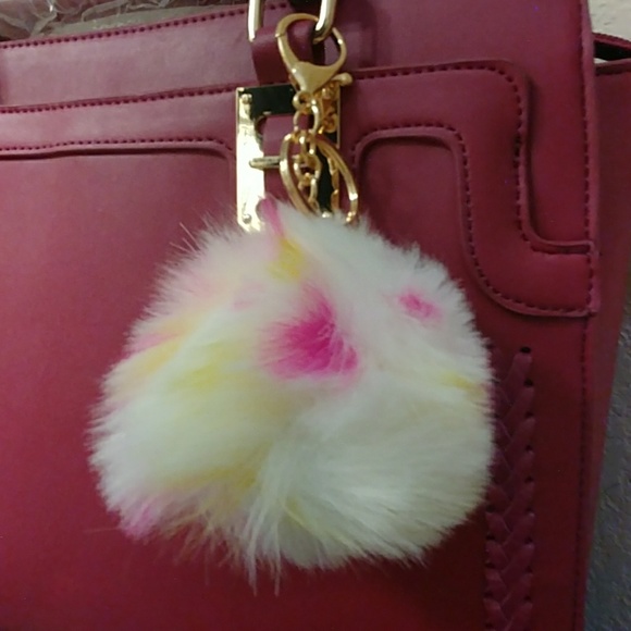 PomPom Key Chain - Picture 2 of 8